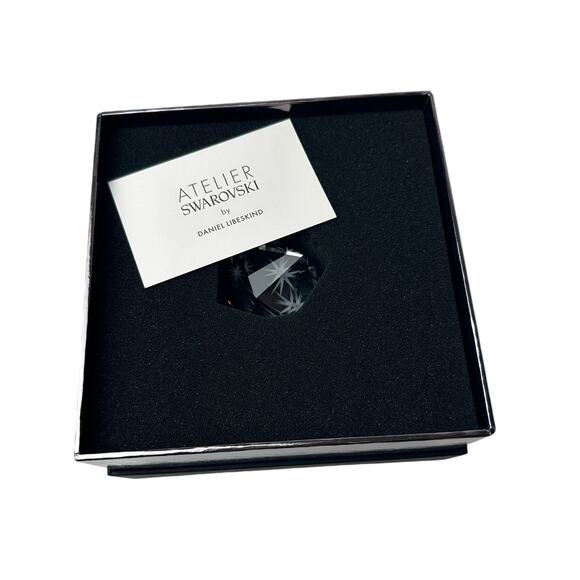 Swarovski Atelier Daniel Libeskind Standing Ornament Paperweight - Picture 9 of 11